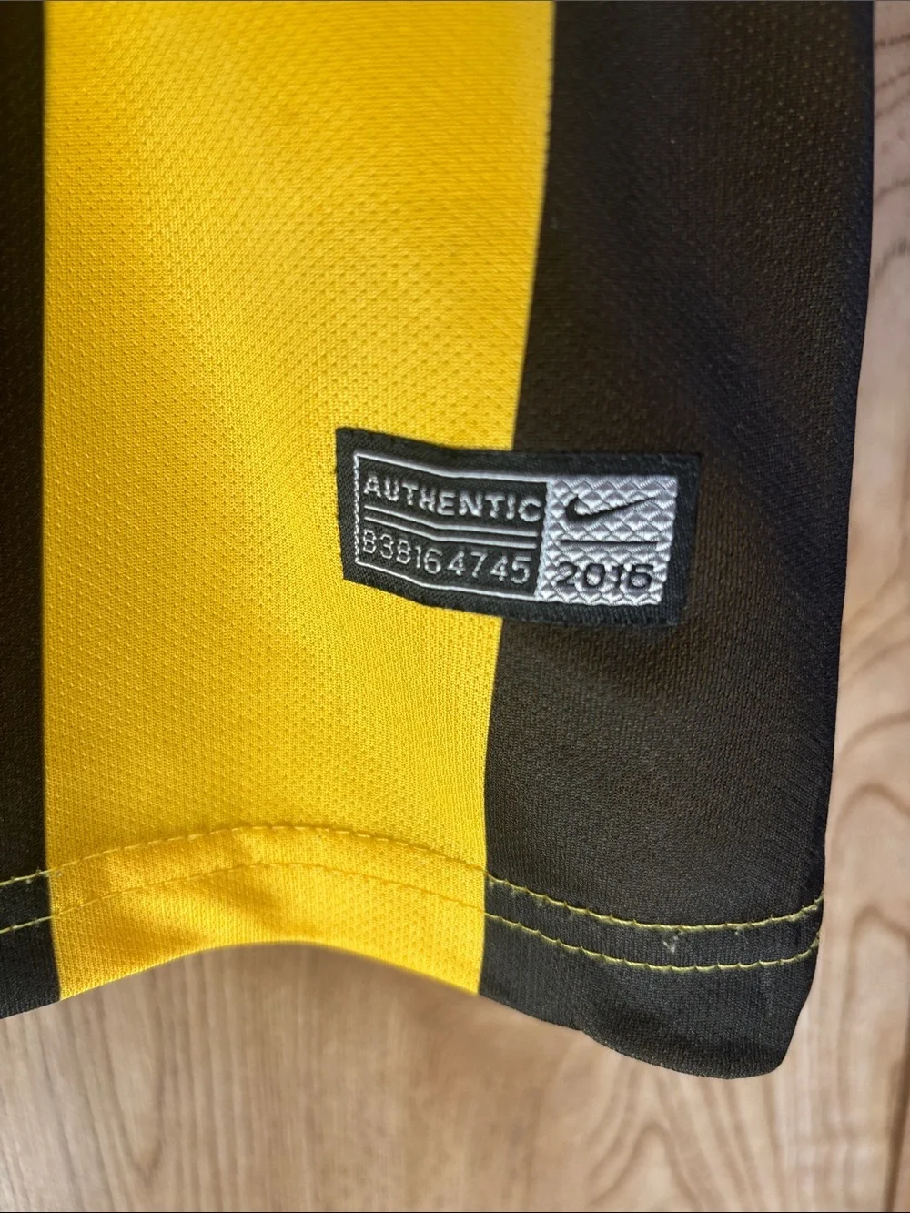 Nike Jersey Kairat Almaty football club Size Large